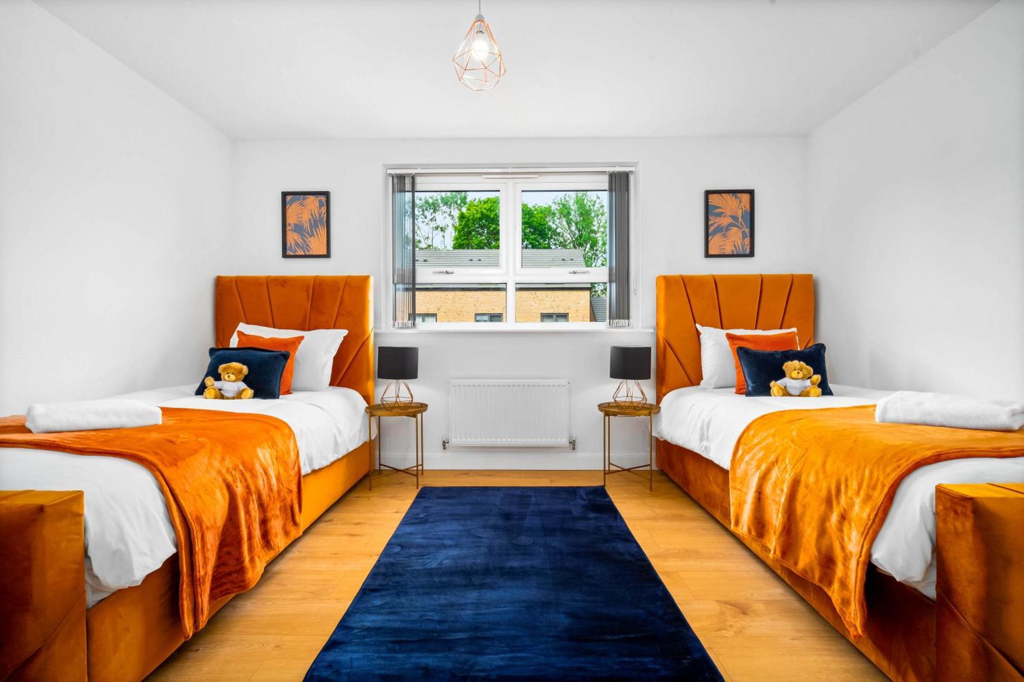 Luxury City Centre 5 Bed House With En-Suite, Bbq, On-Site Parking By Azura Nights Birmingham Exterior photo